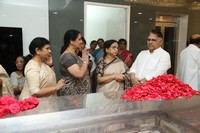 Pawan Kalyan wife Anna Lezhneva Pays Homage to Allu Kanakaratnam